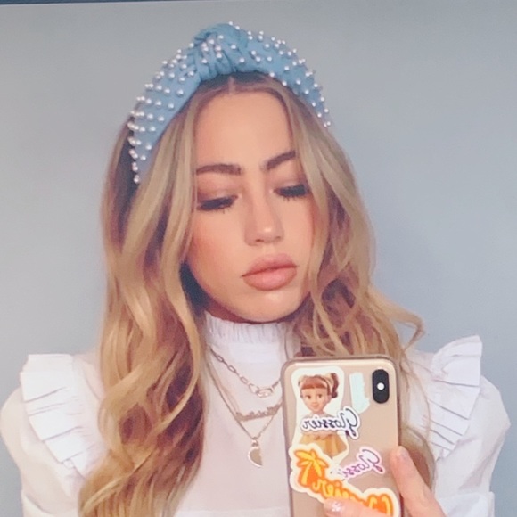 Meet the Posher Other - Meet your Posher, Christina